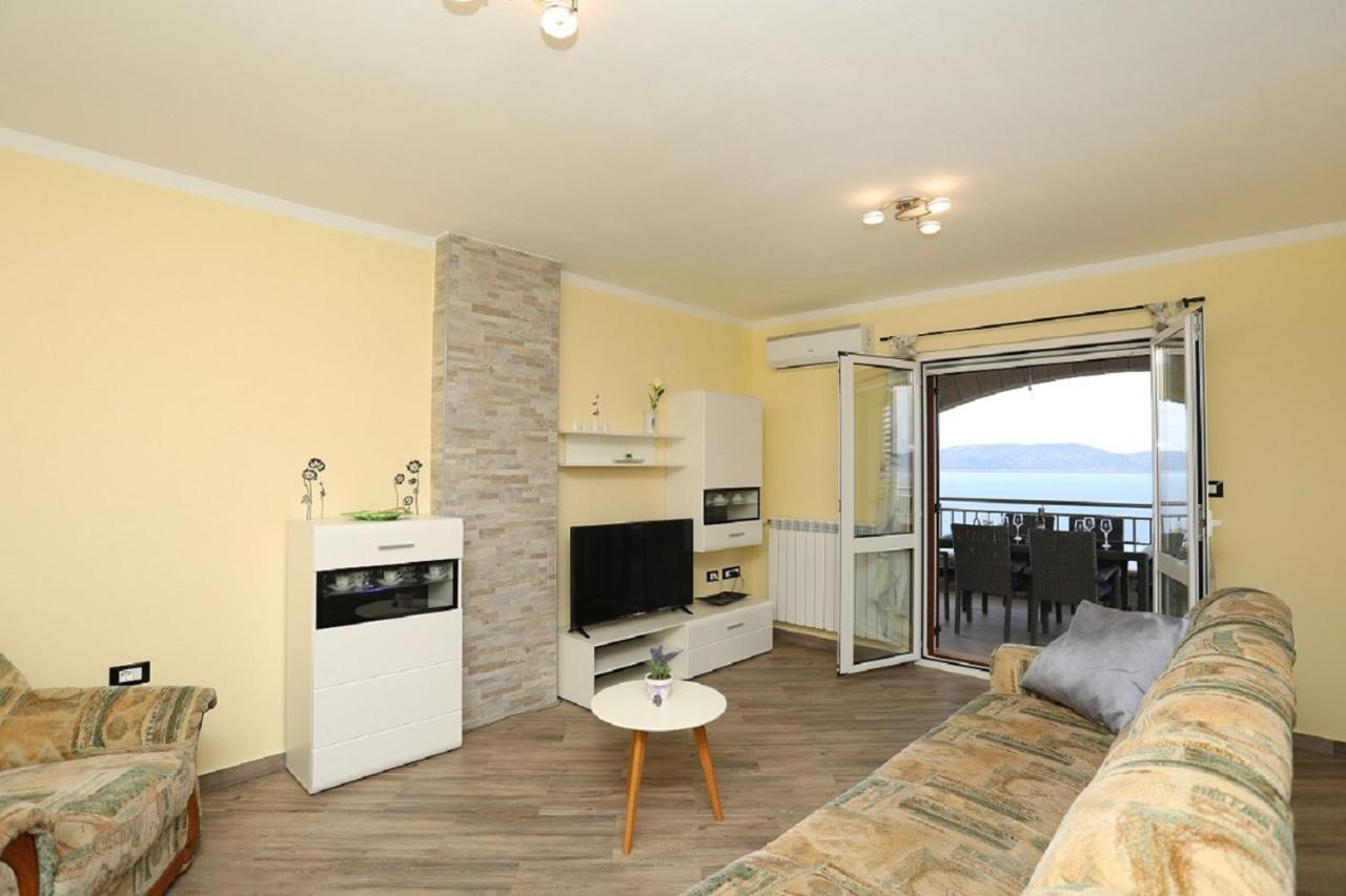 Victory Apartment Ravni