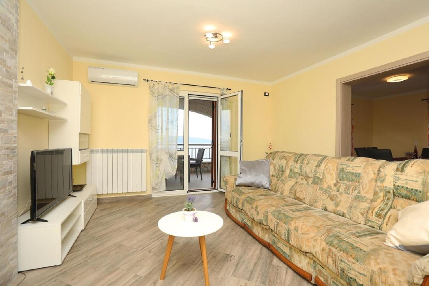 Apartment Victory Ravni