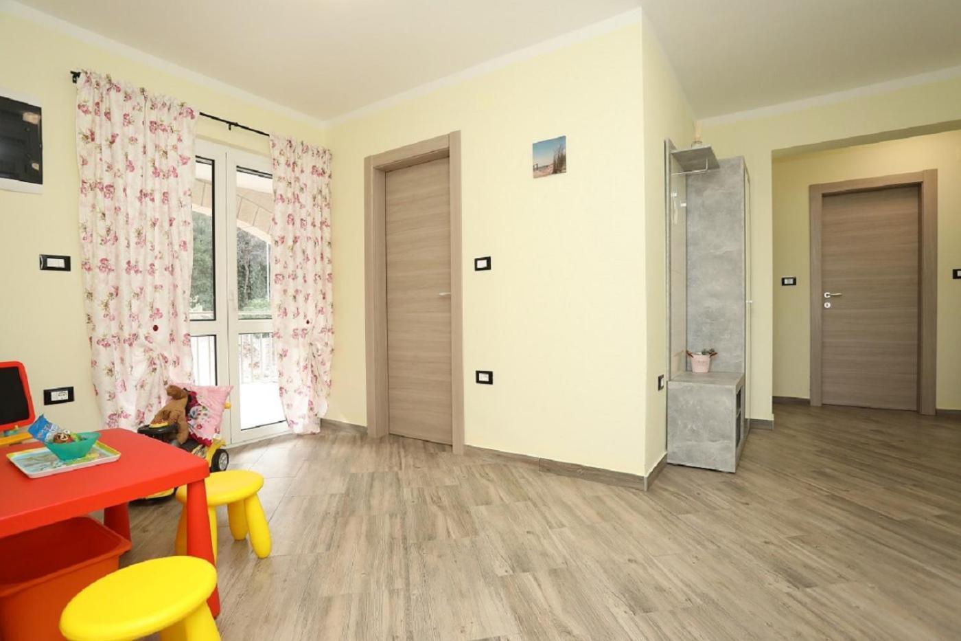 Victory Apartment *